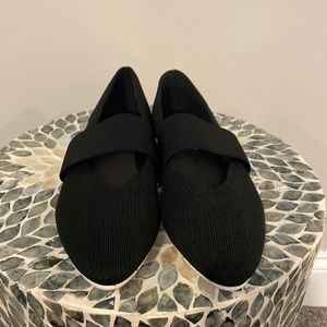 Kelly & Katie black flats, size 9